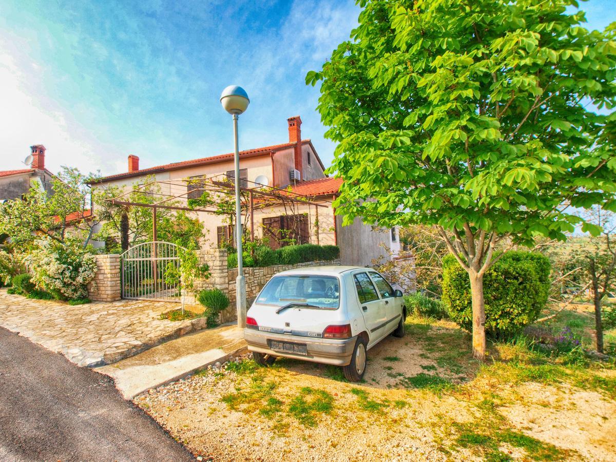 Apartments Dvorine 1210 バニョレ エクステリア 写真